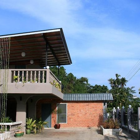 Morning Glory Guest House Kuching Extérieur photo